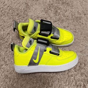 Nike Kids Neon Yellow and Silver Sneakers